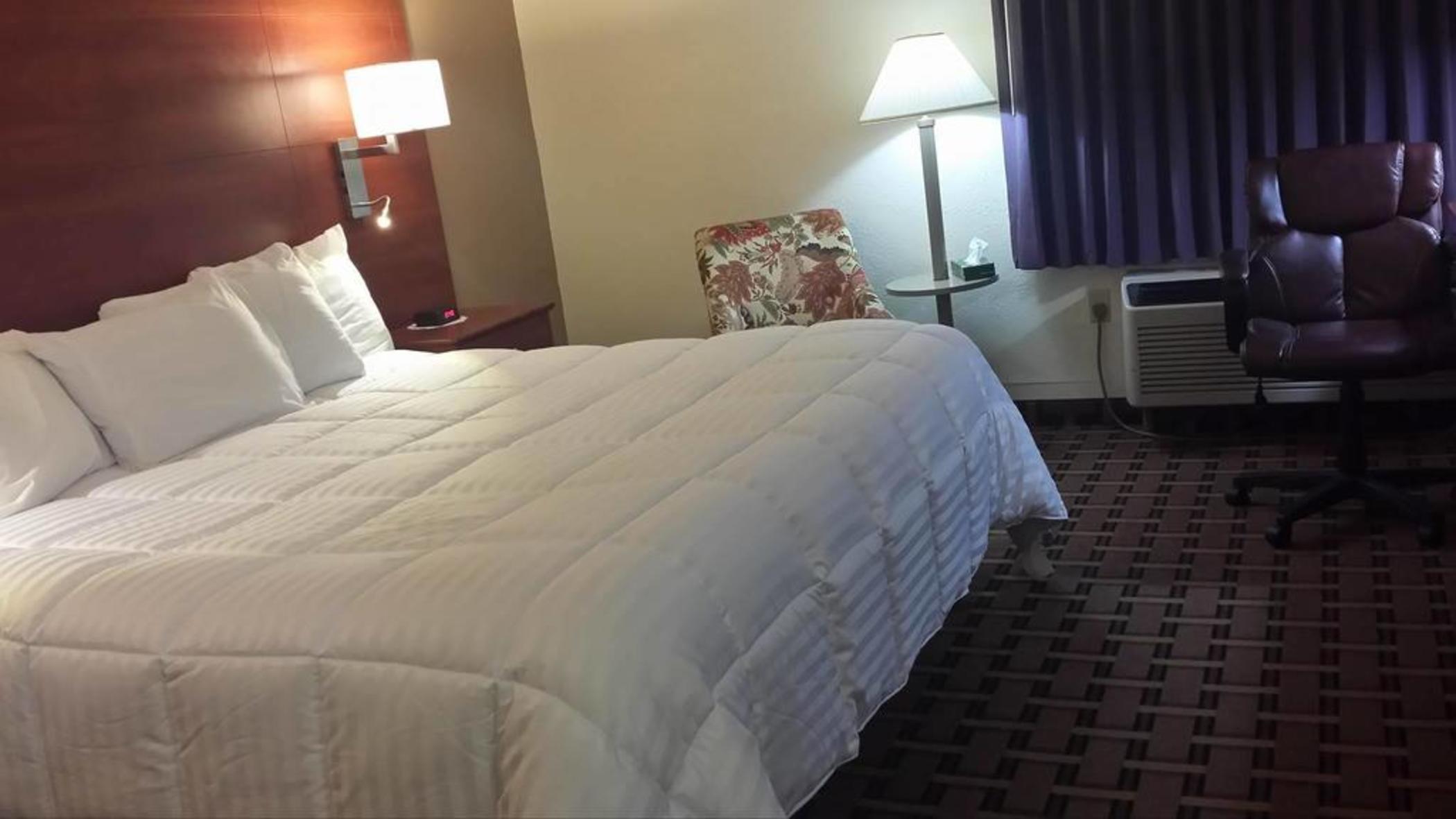 Baymont By Wyndham Paducah Hotel Exterior photo