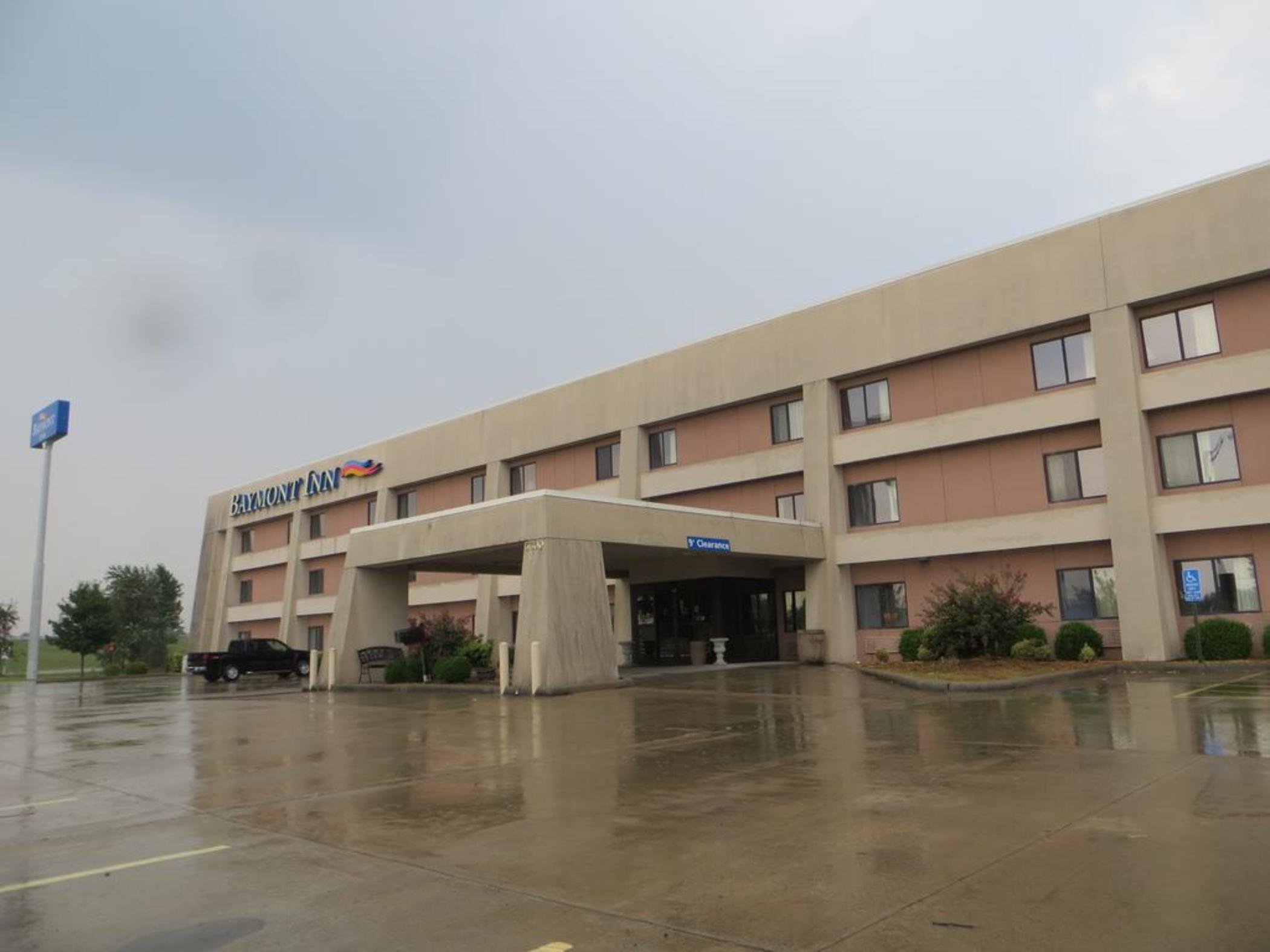 Baymont By Wyndham Paducah Hotel Exterior photo